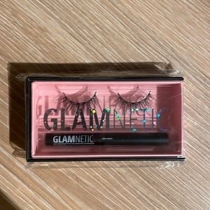 Glamnetic Virgo Preset Kit: Lashes and Felt Tip Eyeliner Pen in Deep Space